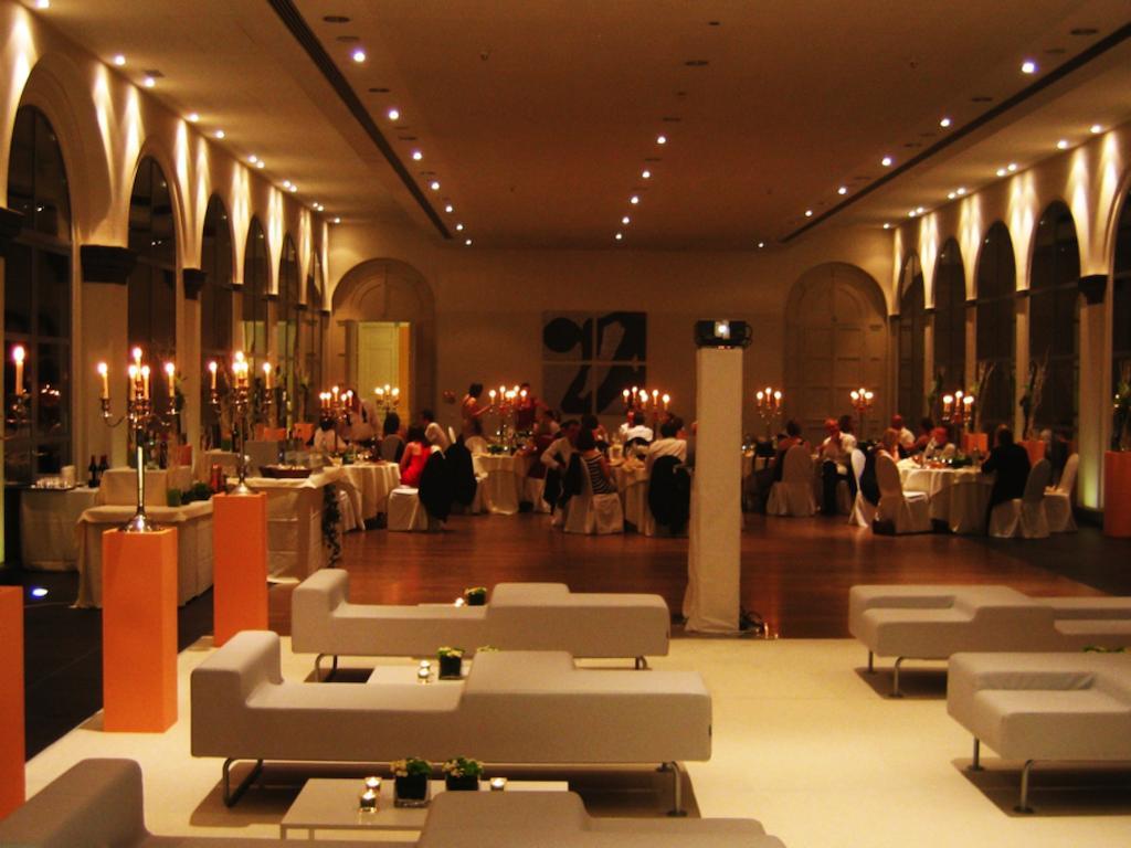 Het Godshuis Hotel Синт Лаурайнс Екстериор снимка