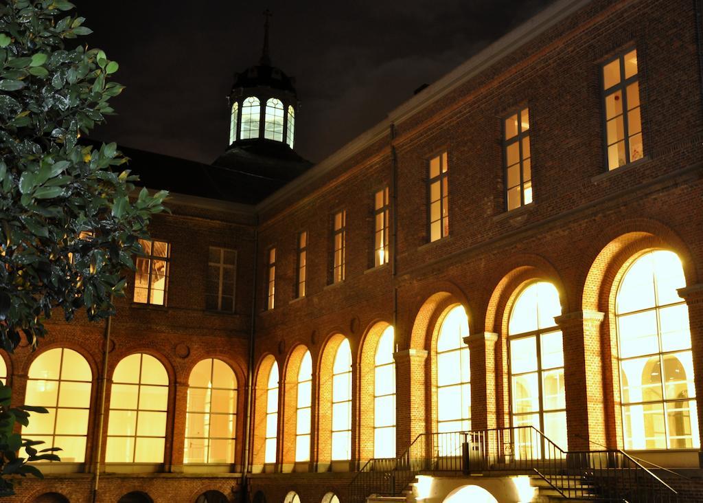 Het Godshuis Hotel Синт Лаурайнс Екстериор снимка