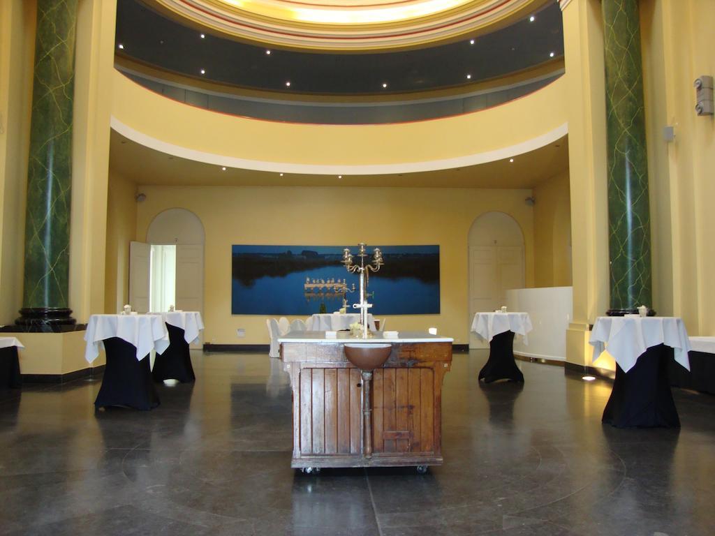 Het Godshuis Hotel Синт Лаурайнс Екстериор снимка
